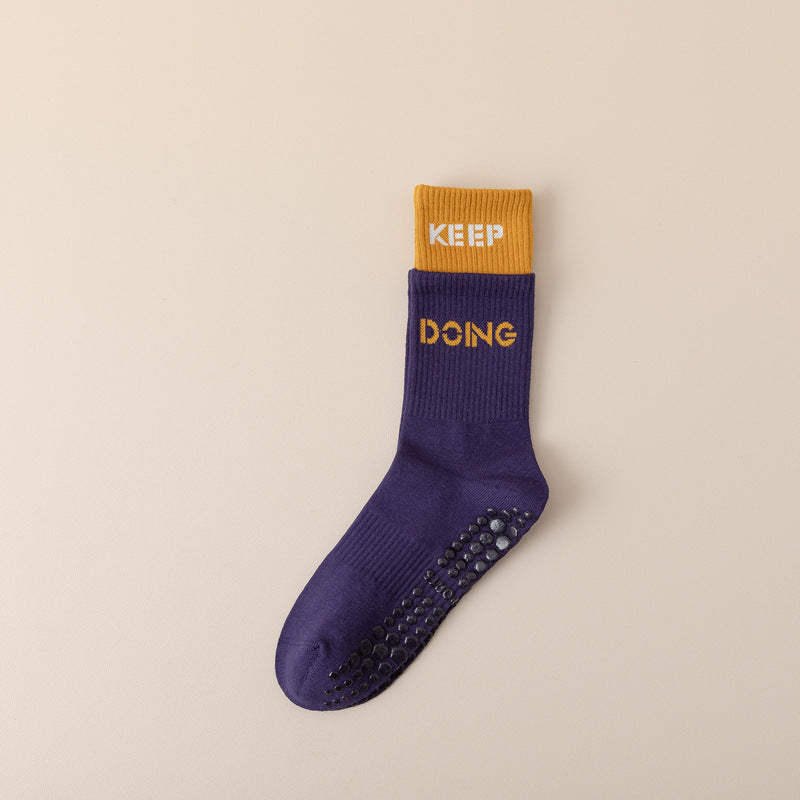 pilate grip socks, reformer pilates socks,best pilates socks, yoga gripsocks, studio socks, fitness socks, gym socks, workout socks, and barre socks, gripsocks in Canada, gripsocks in USA, Australia gripsocks