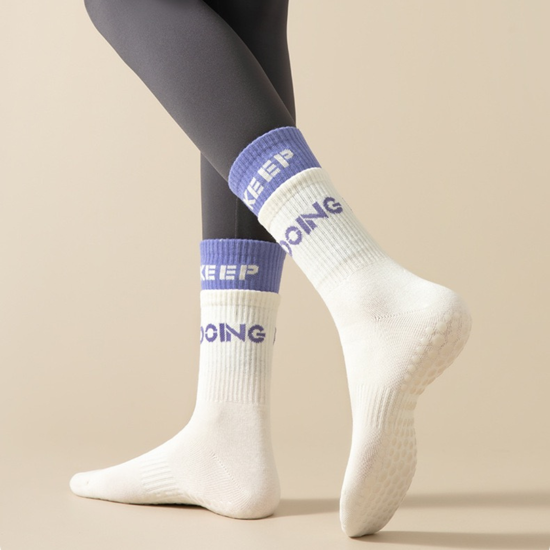 pilate grip socks, reformer pilates socks,best pilates socks, yoga gripsocks, studio socks, fitness socks, gym socks, workout socks, and barre socks, gripsocks in Canada, gripsocks in USA, Australia gripsocks