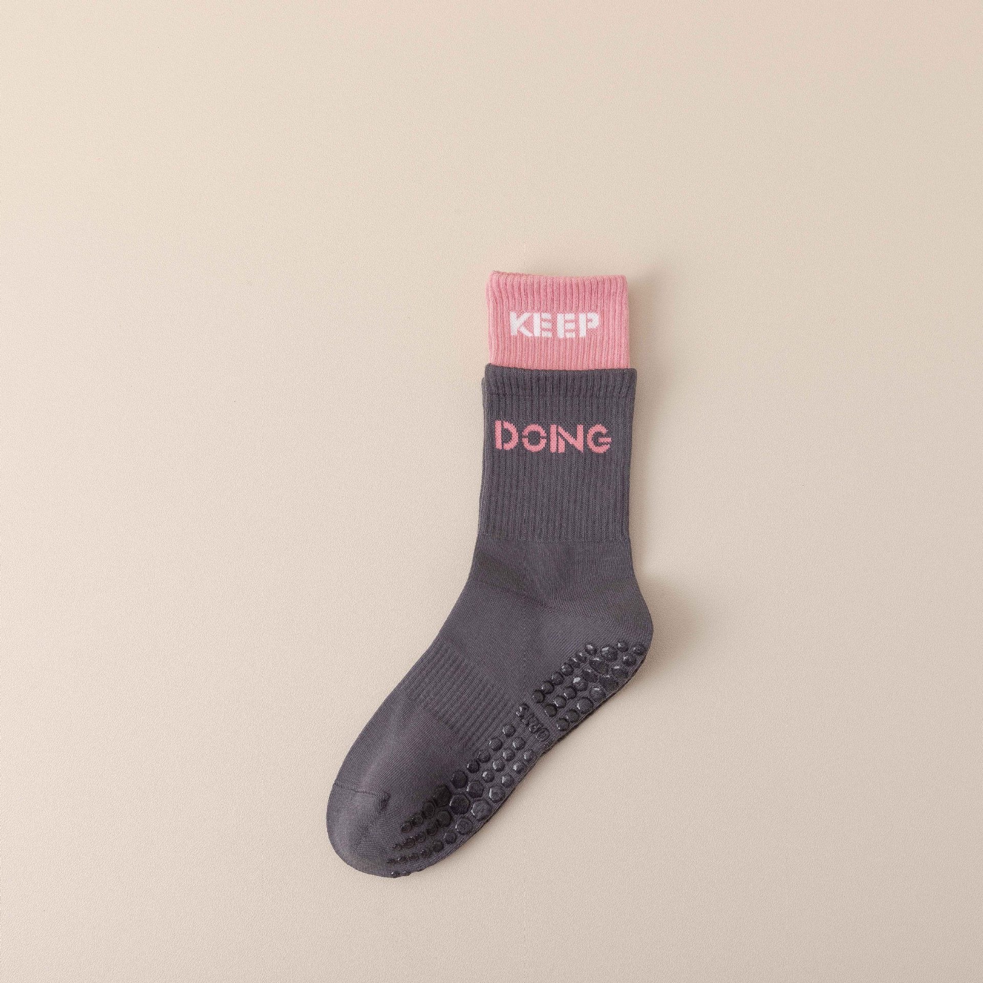 Discover pilate and yoga gripsocks, the essential studio accessory with an elegant twist. Perfect for Fitness, gym, workout, studio, wall pilate, and barre.
